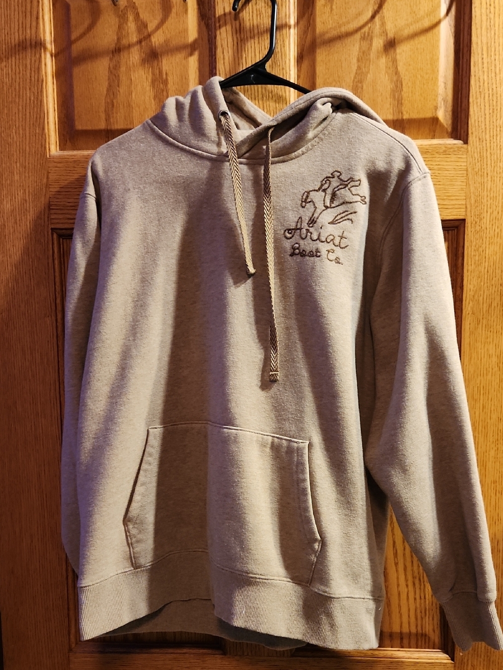 Ariat Women’s Pullover Hoodie in Light Taupe